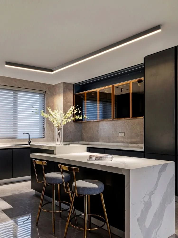 Lampada da soffitto minimalista con design scandinavo e potente luminosità