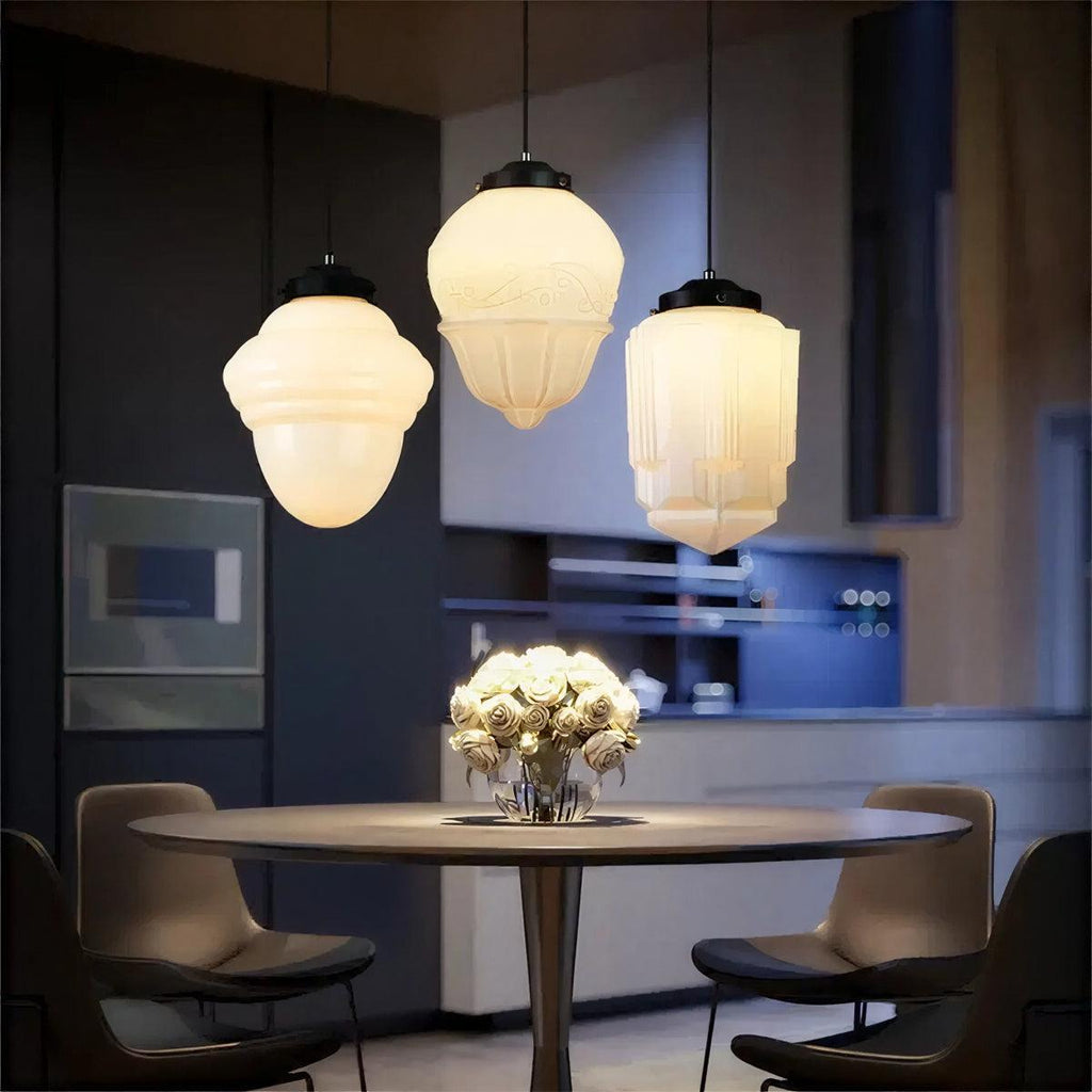 Lampada a sospensione elegante con paralume geometrico satinato