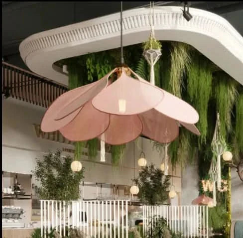 Lampadario Floreale con Paralume in Tessuto Caldo