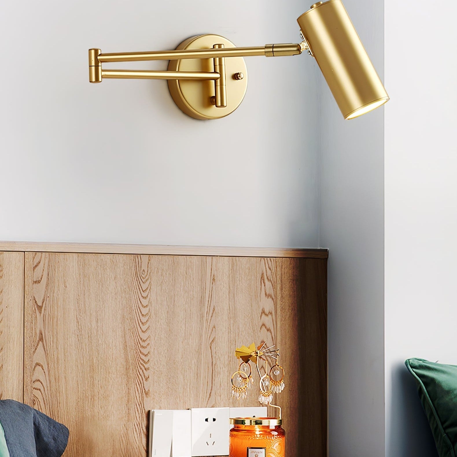 Marena - Lampada da Parete Moderna in Metallo Regolabile