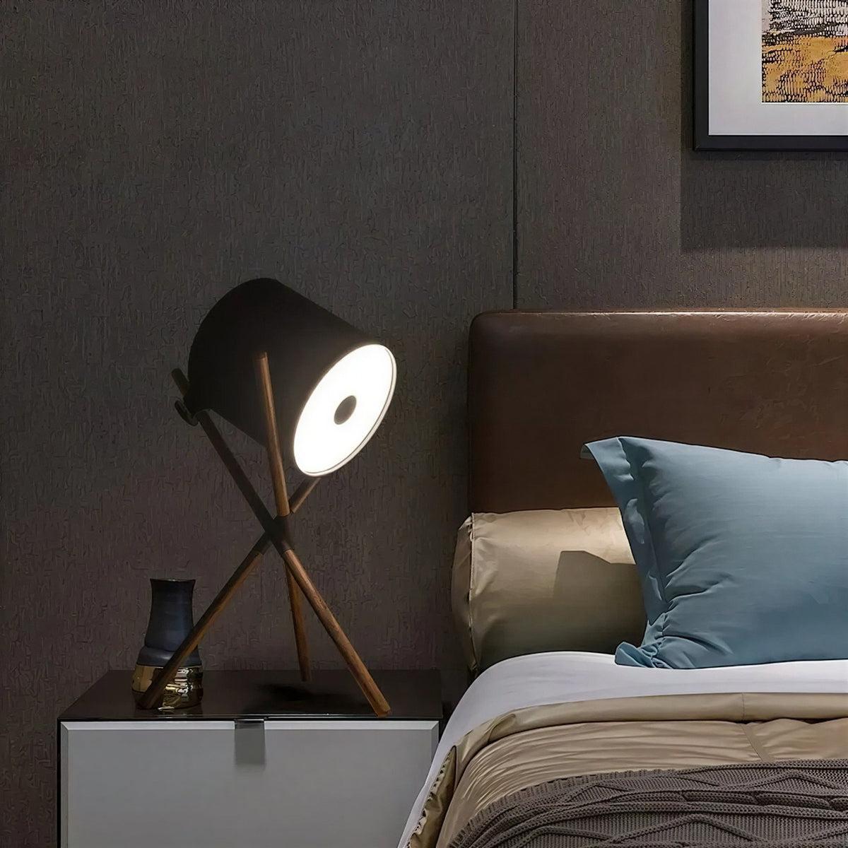 Lampada da Tavolo con Base a Treppiede e Paralume Cilindrico