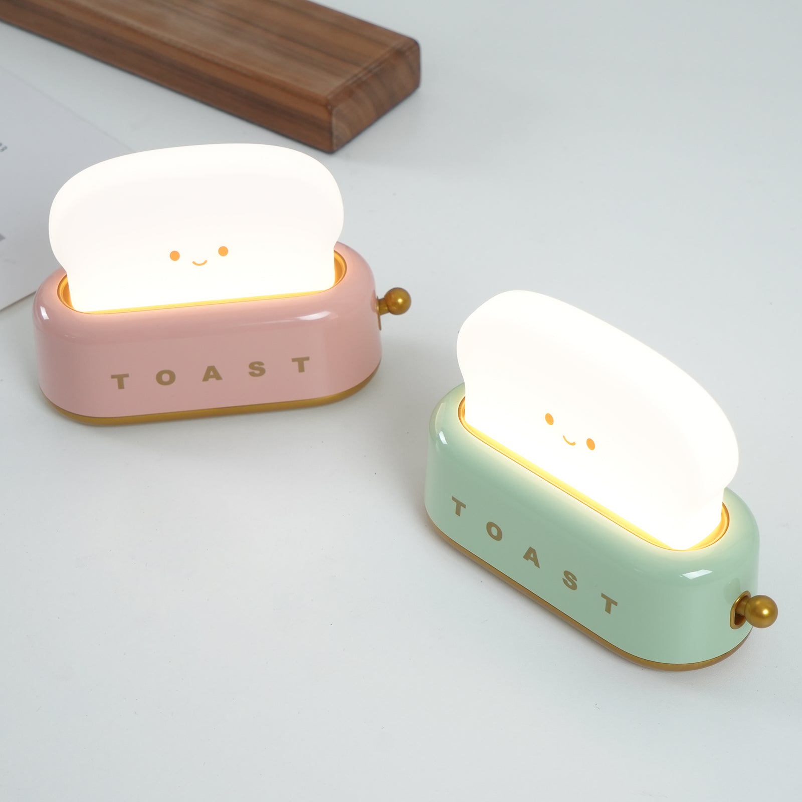 Averisse | Lampada Notturna a Forma di Tostapane Carina con Ricarica USB e Luce LED Calda 3000K