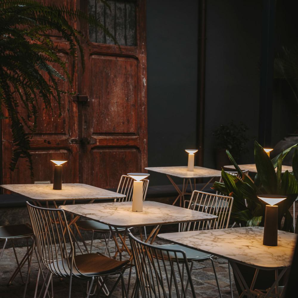 Lampada da Tavolo Aurora Design Moderno Dimmerabile ed Elegante