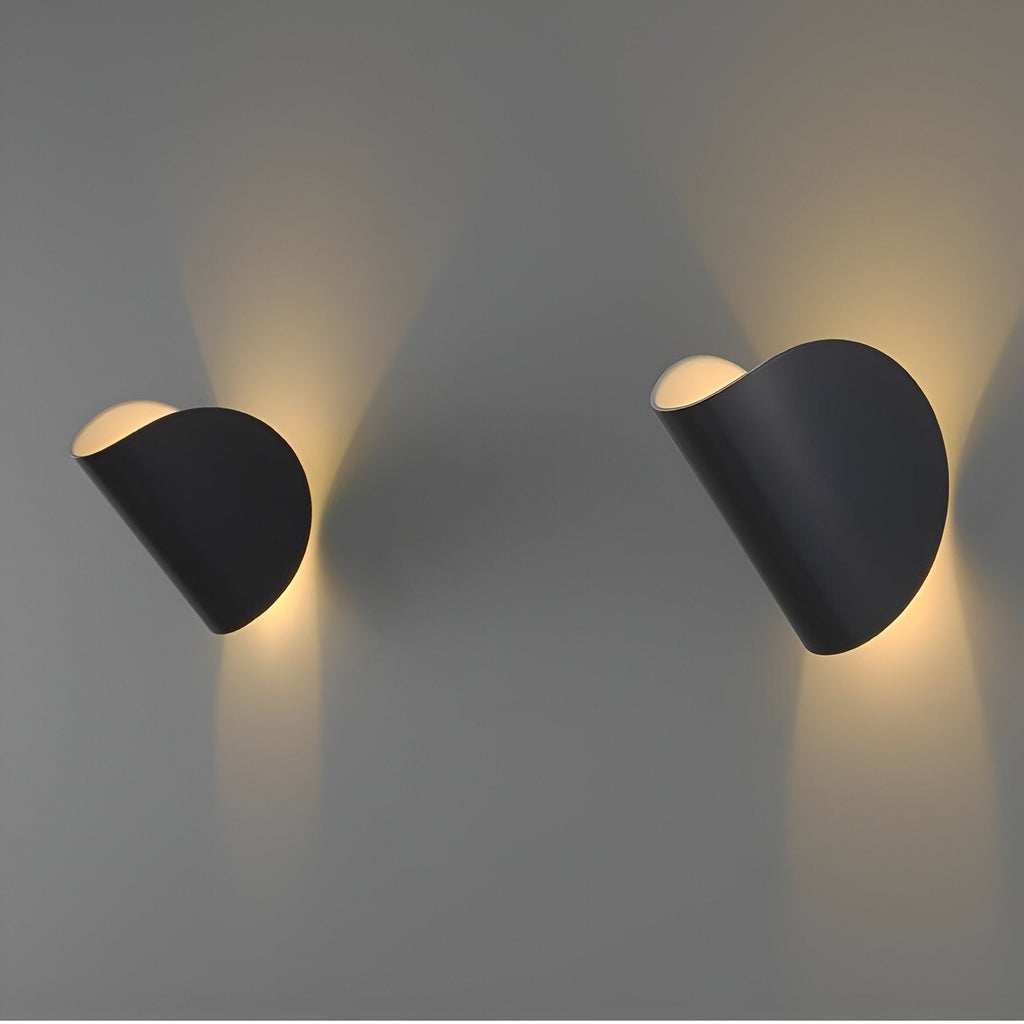Lampada da Parete Curva in Metallo Rotabile Moderna