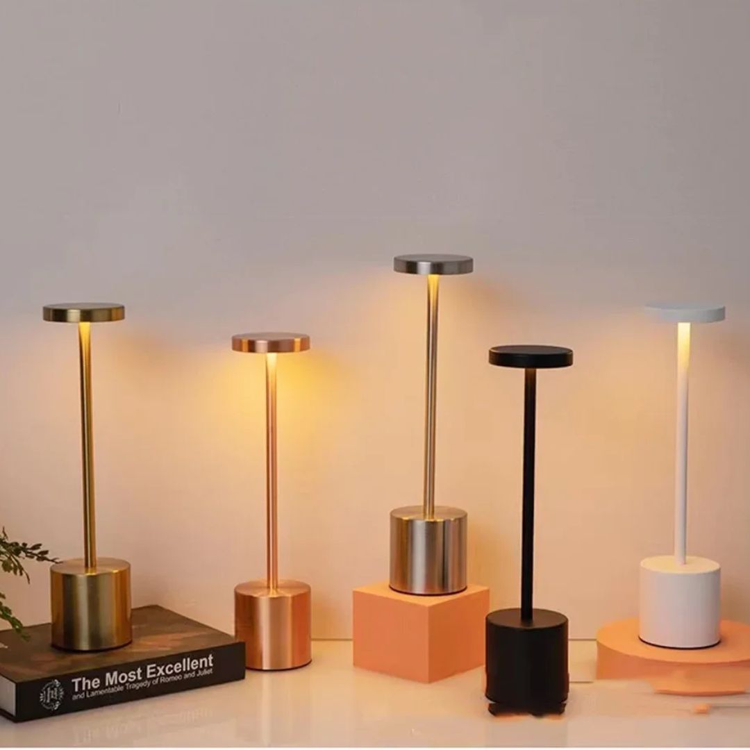 Lampada da scrivania LED in stile moderno Kylie