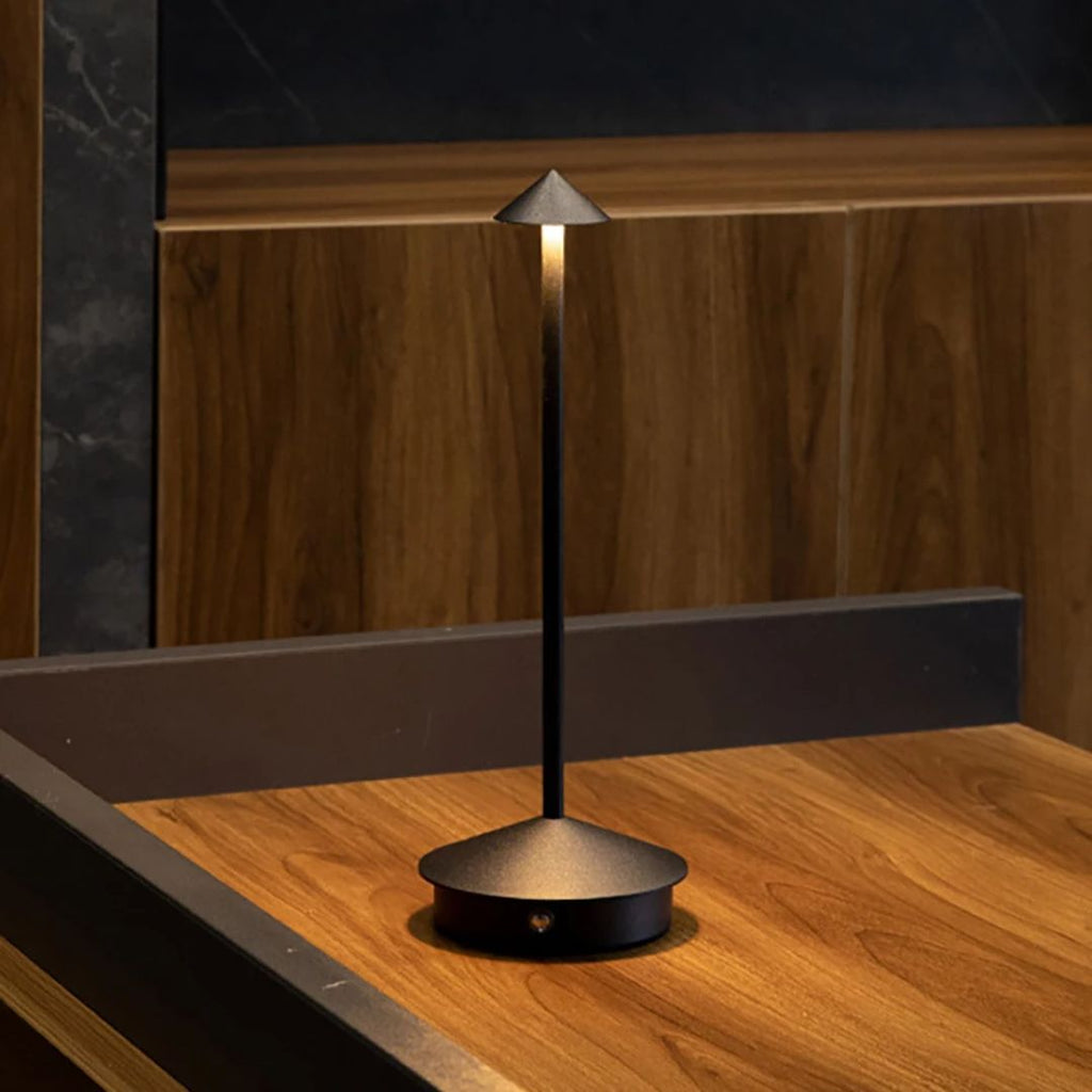 Lampada da Tavolo LED Robyn Arrow
