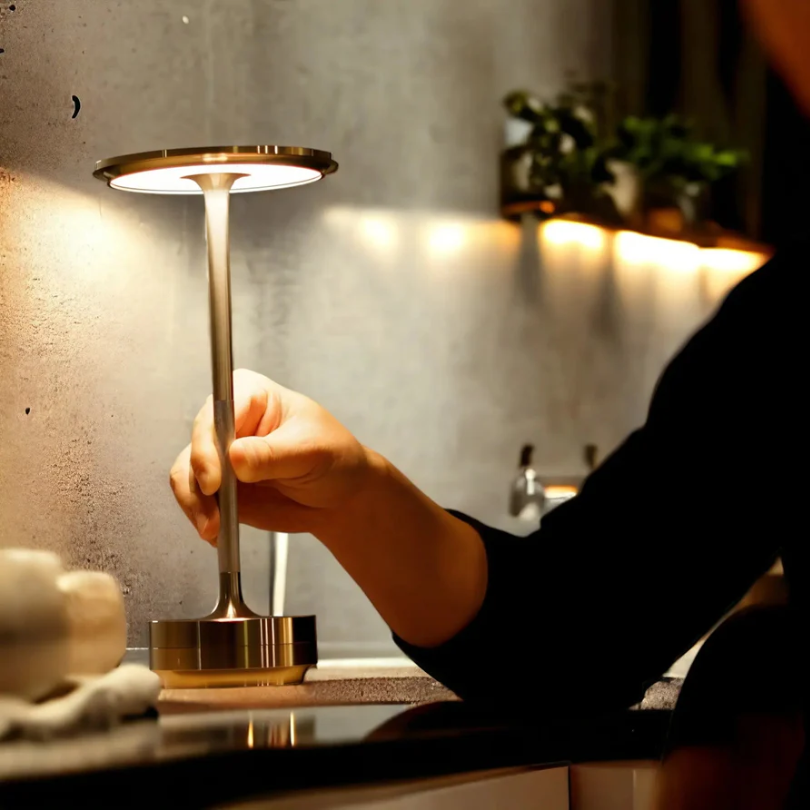 Lampada da tavolo di lusso suggestiva - LumoVibe