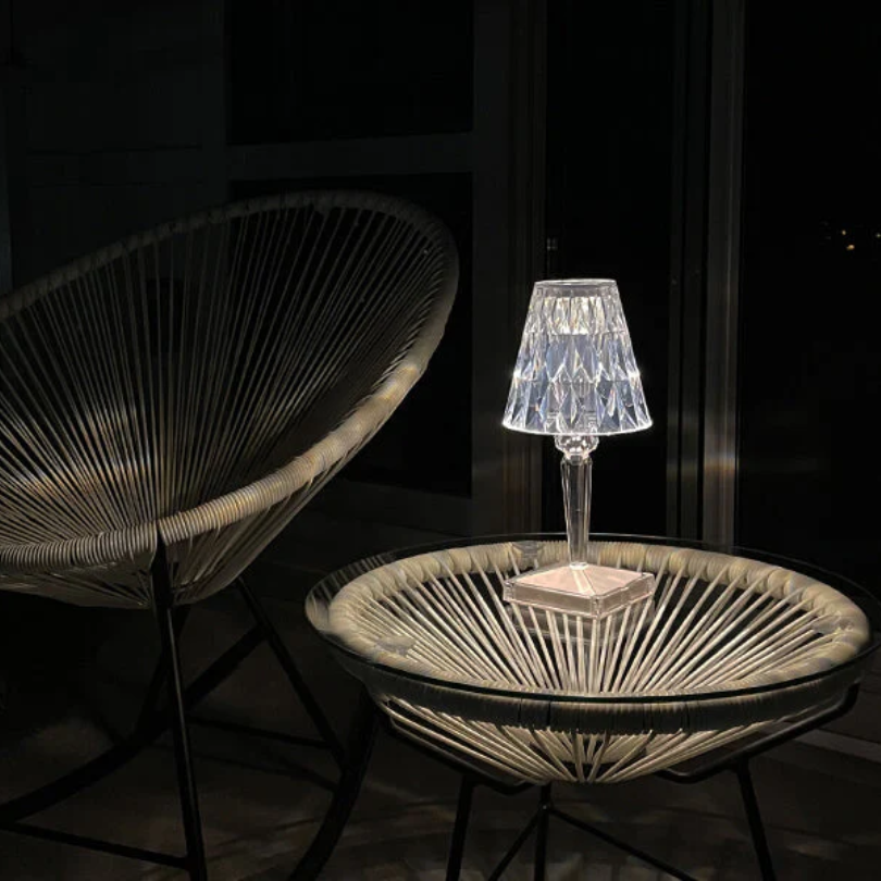 Lampada da tavolo chic con design in cristallo - CrystalLuxe