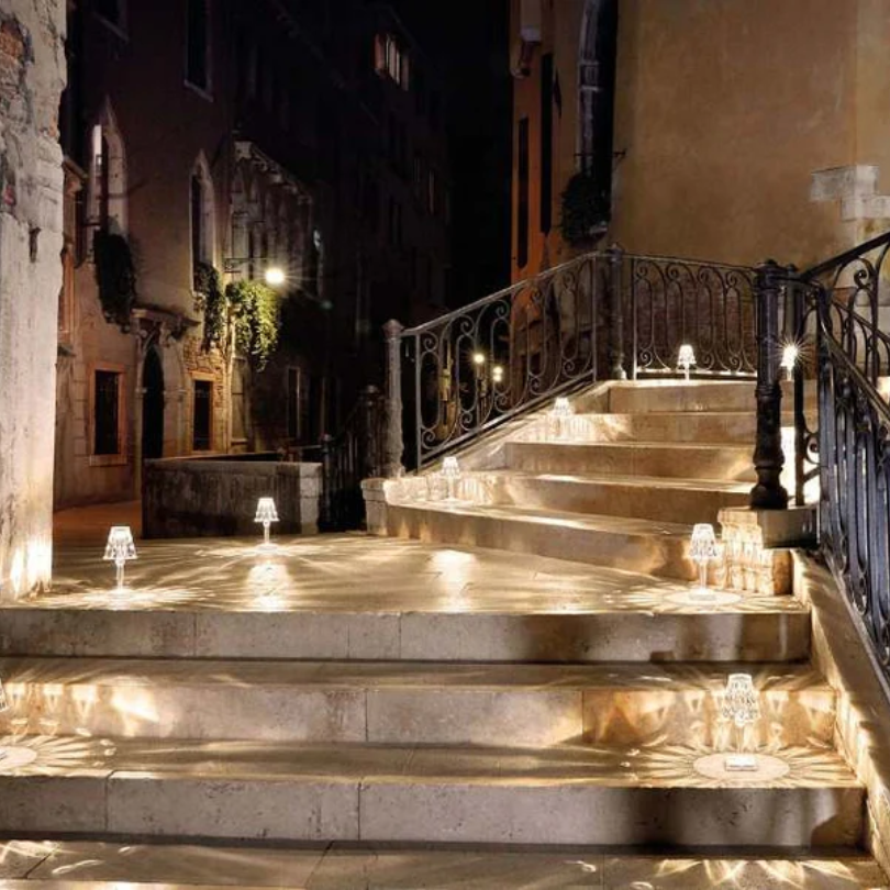 Lampada da tavolo chic con design in cristallo - CrystalLuxe