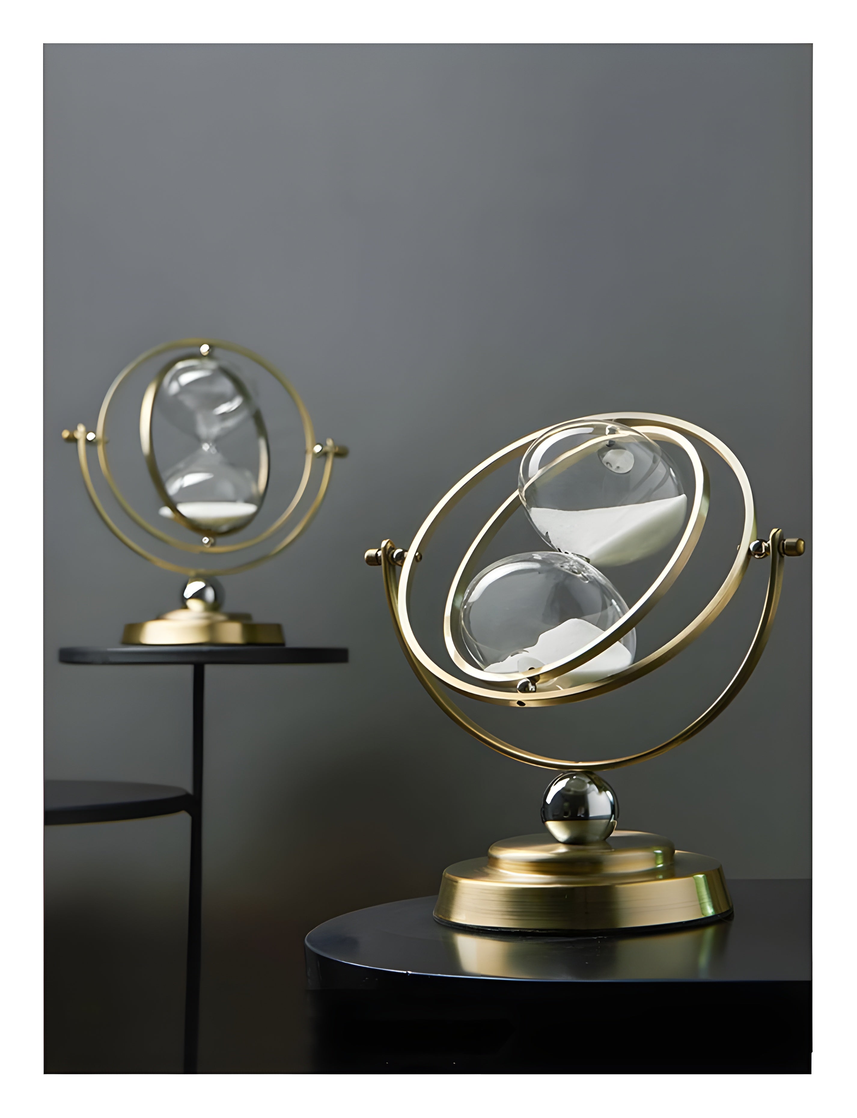 Orologio GracefulTime – Clessidra di Lusso con Elegante Cornice Dorata e Design Senza Tempo