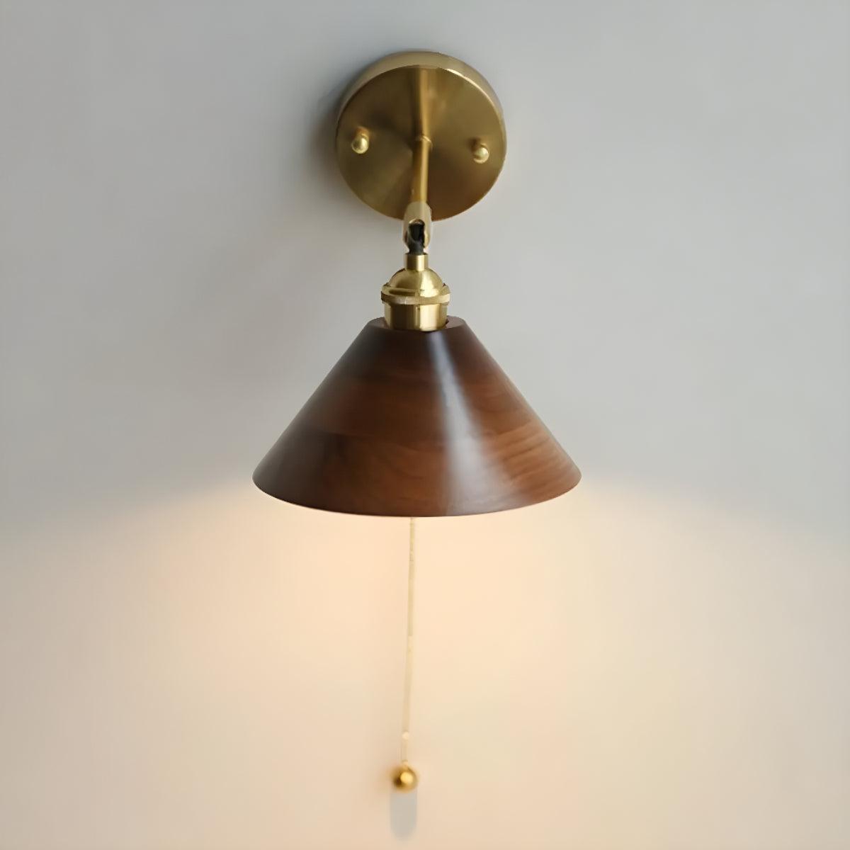 Applique da Parete Vintage in Legno con Paralume e Catena Interruttore
