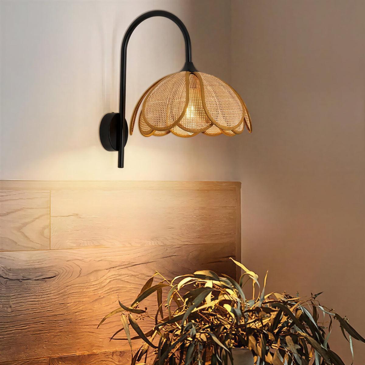 Applique da Parete con Design in Rattan Bloom