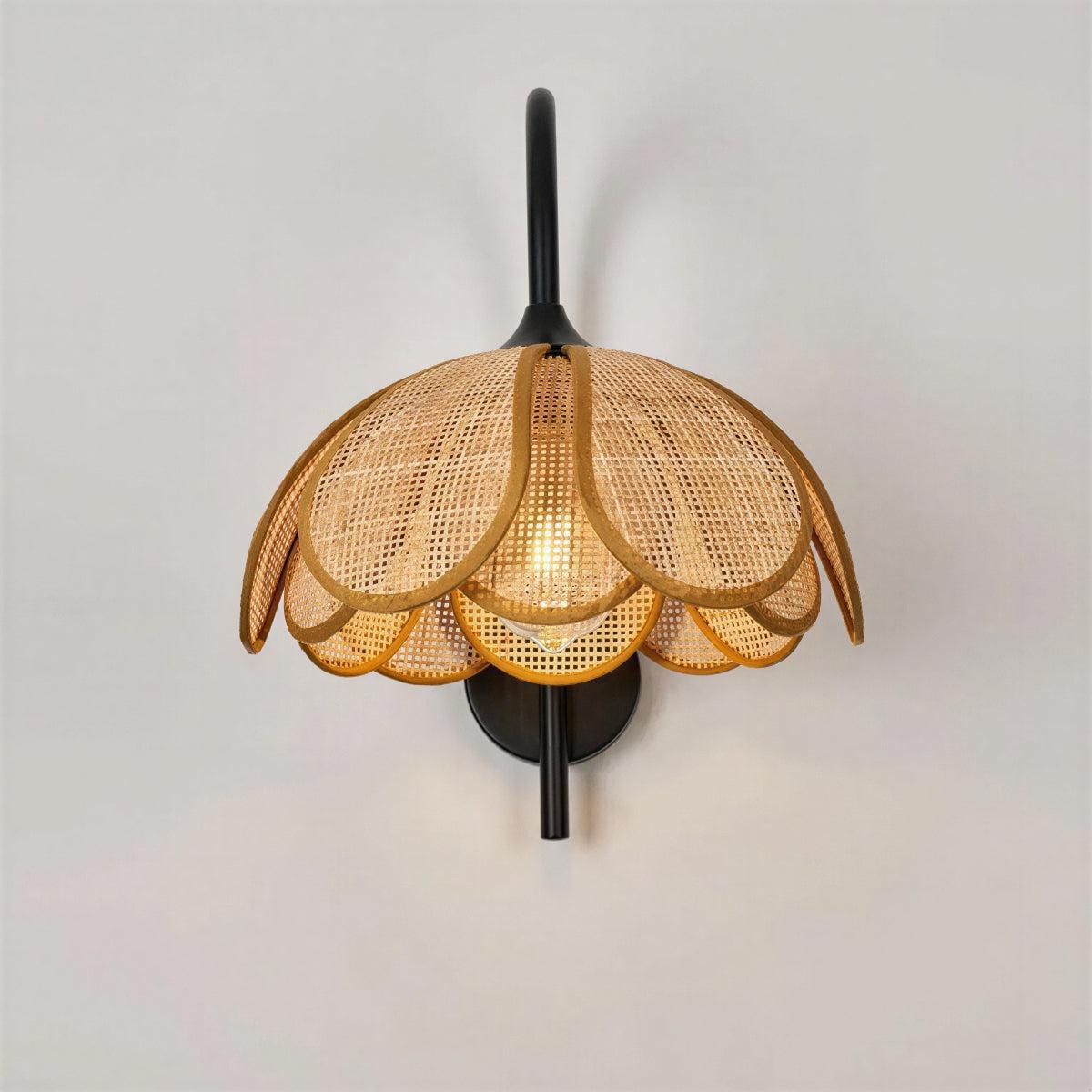 Applique da Parete con Design in Rattan Bloom