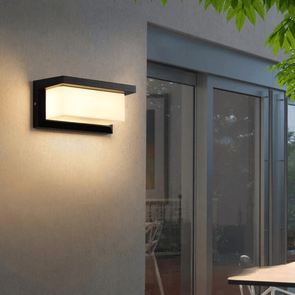 Applique | Attivazione automatica della luce | Resistente alle intemperie per ingressi, terrazze e percorsi | SensorBeam