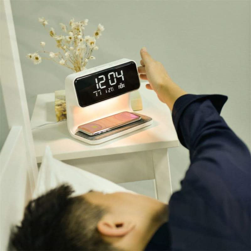 Sveglia 3-in-1 LCD | Stazione di ricarica wireless | Lampada LED dimmerabile | Deskova