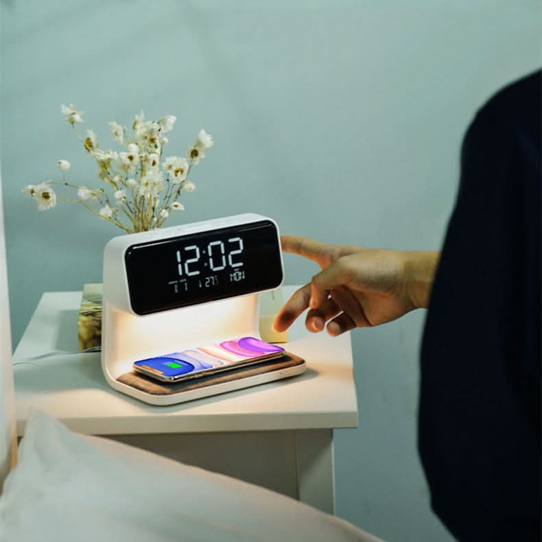 Sveglia 3-in-1 LCD | Stazione di ricarica wireless | Lampada LED dimmerabile | Deskova