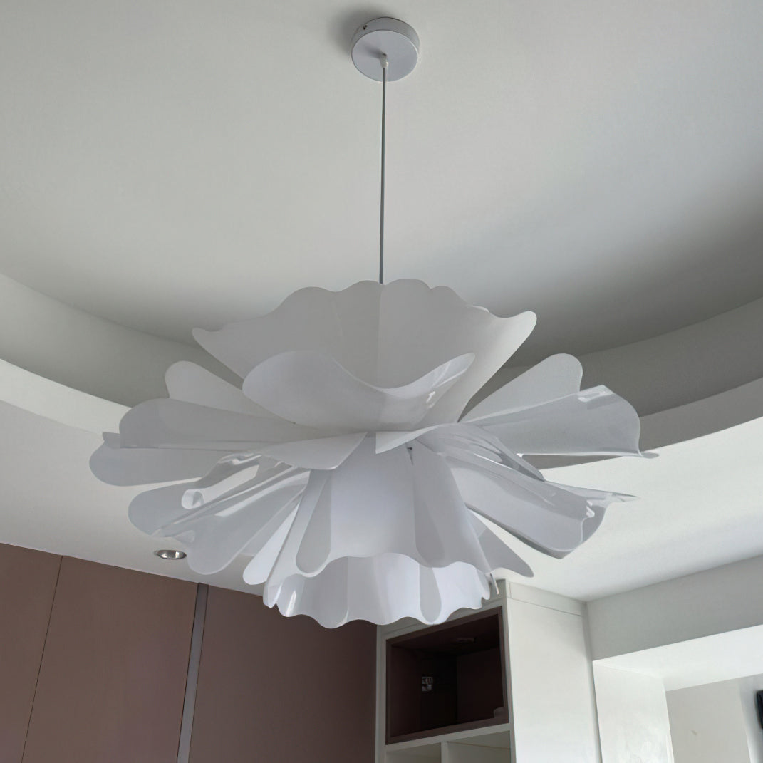 Nerovia | Sospensione Moderna con Fiore Bianco e Luce Ambientale Morbida