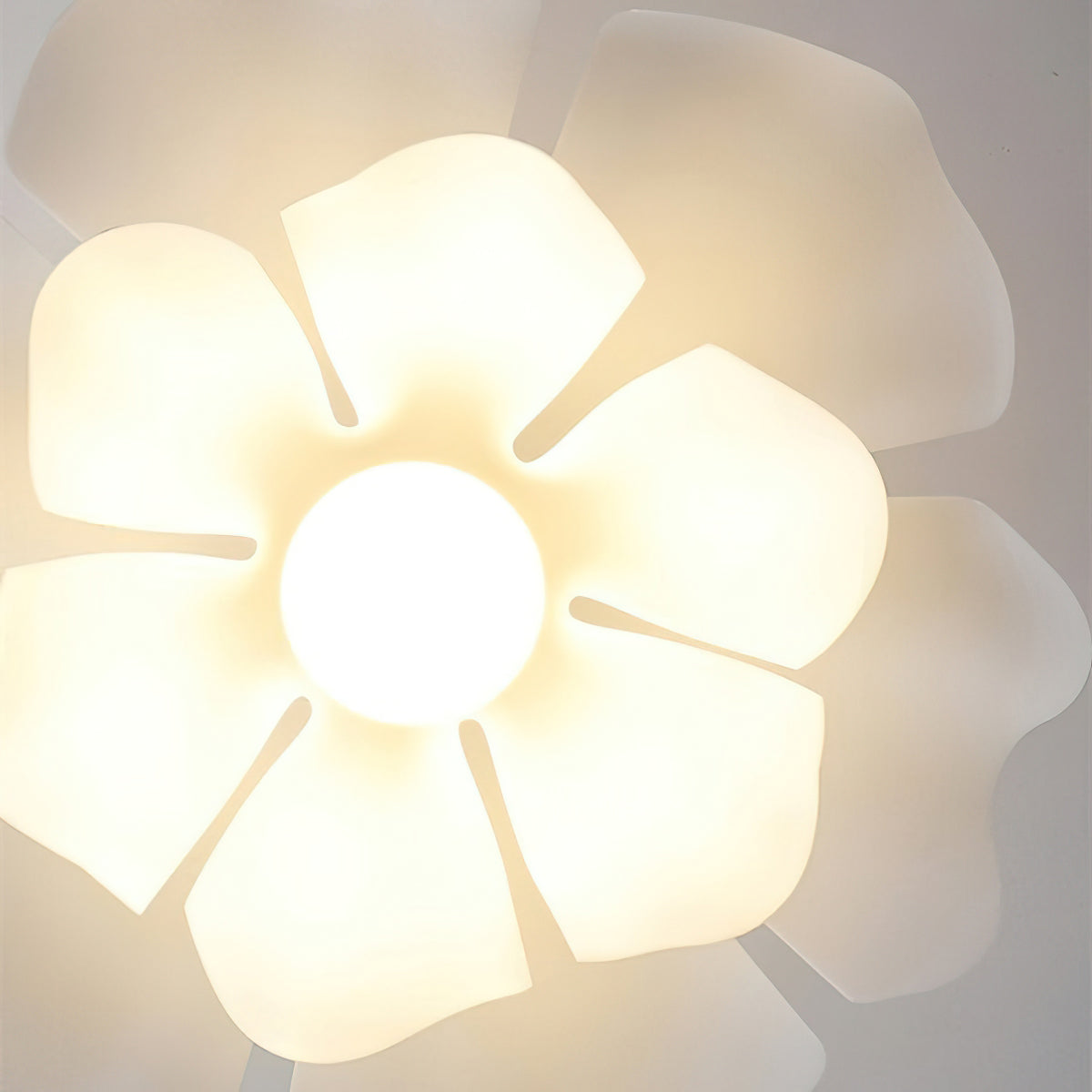 Nerovia | Sospensione Moderna con Fiore Bianco e Luce Ambientale Morbida
