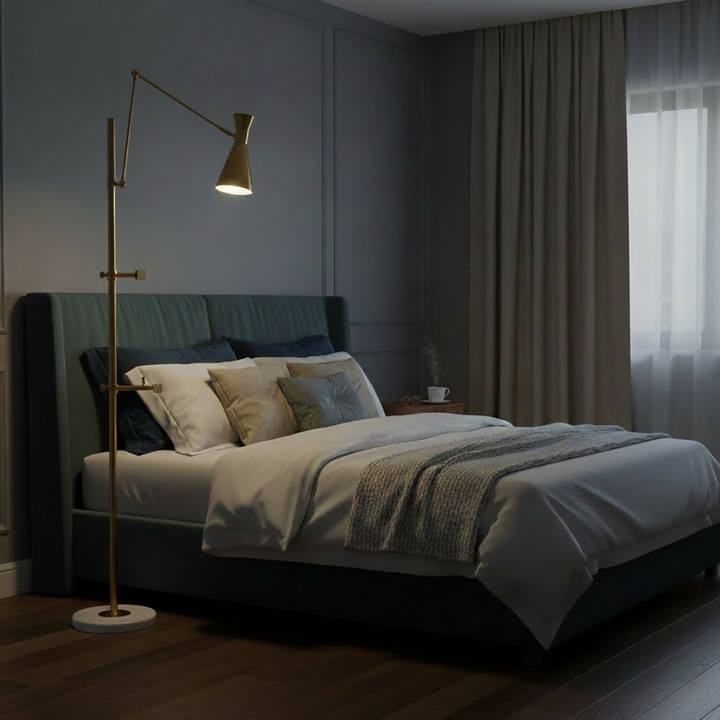Seraya | Luce da pavimento per esposizione artistica con base in marmo per illuminazione interna elegante