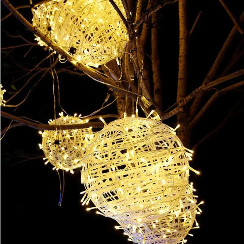 Lampadina LED E27 con Luce Calda per Uso Interno ed Esterno – Illuminazione Ambientale Energeticamente Efficiente