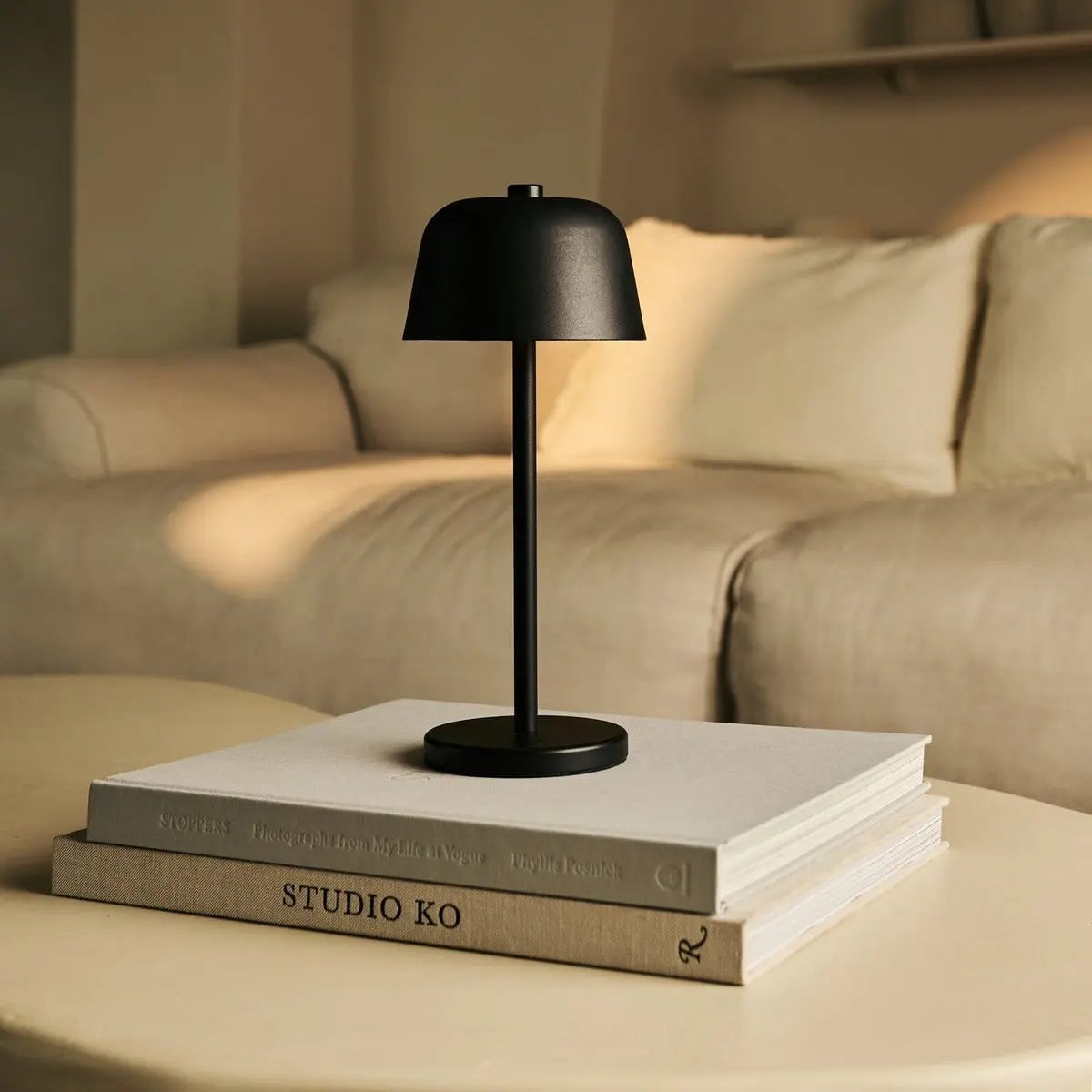 Lampada da Tavolo Ricaricabile Base in Metallo Senza Fili