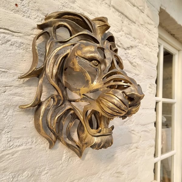 Testa di Leone in Metallo per Decorazione da Parete - Elegante e Robusta