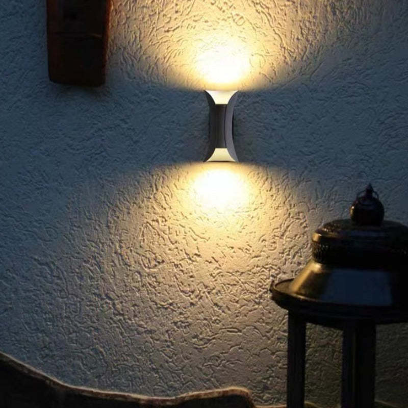 Lampada da Parete LED in Alluminio Impermeabile e Durevole per Esterni