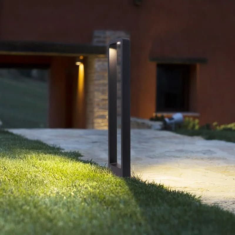 AquaGlow – Luce da Giardino a LED Impermeabile
