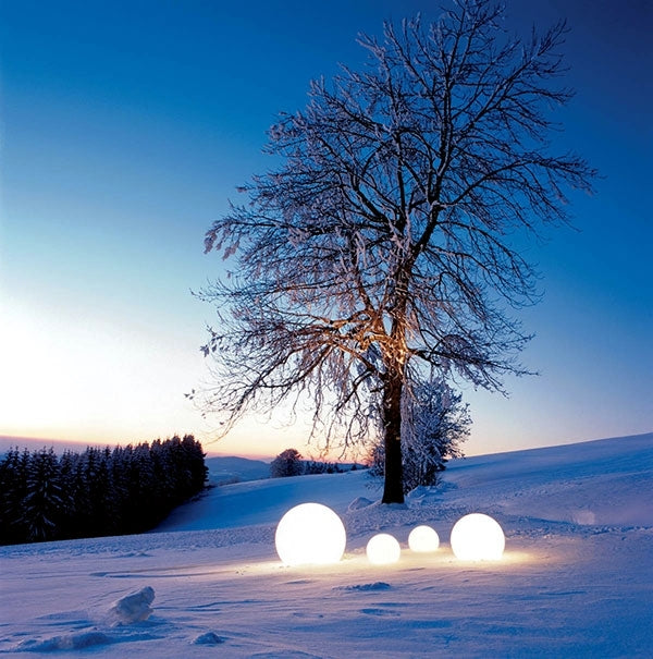 Luce da Giardino LED Rotonda Impermeabile con 16 Colori e Telecomando - Perfetta per Giardino, Portico e Feste