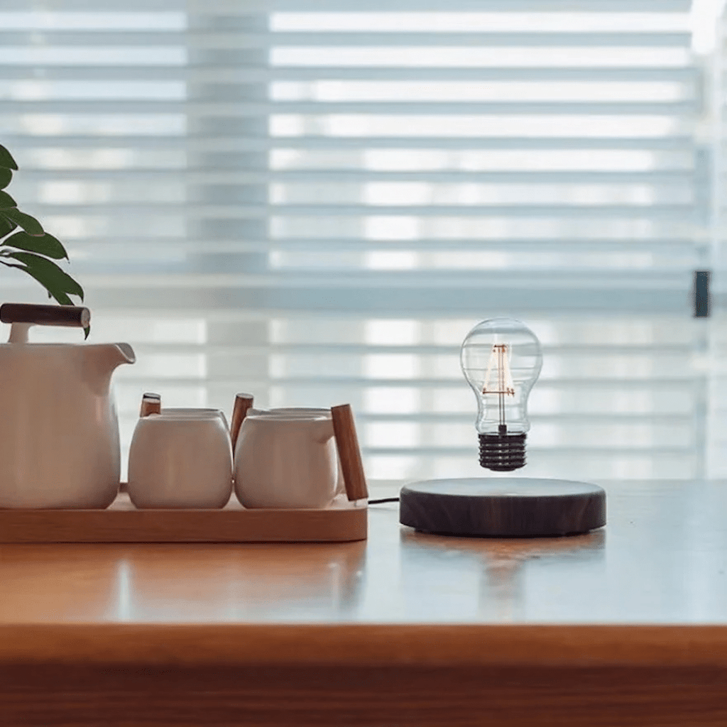 LumiGlide Lampadina LED Fluttuante | Luce a levitazione magnetica con controllo touch per spazi moderni