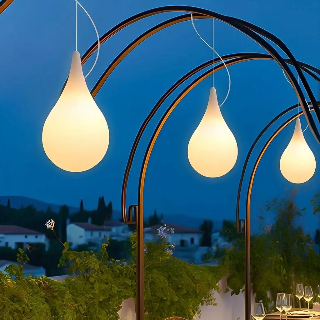 Lampada a sospensione da esterno con design a goccia d'acqua