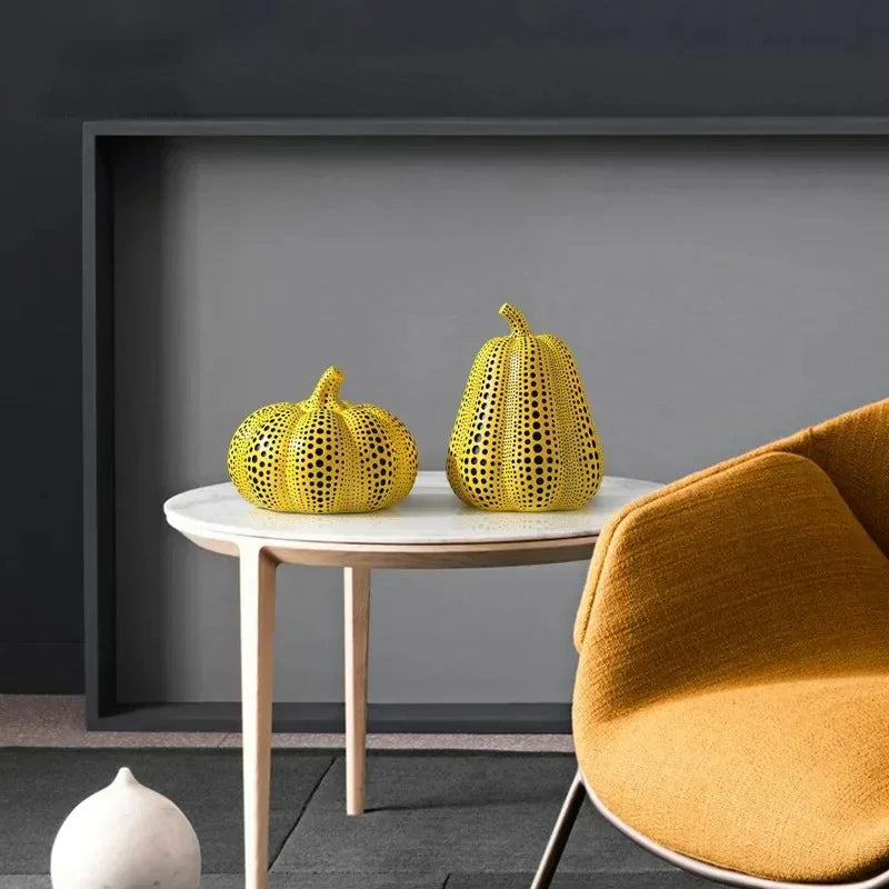 Collezione di Ornamenti ispirata a Kusama