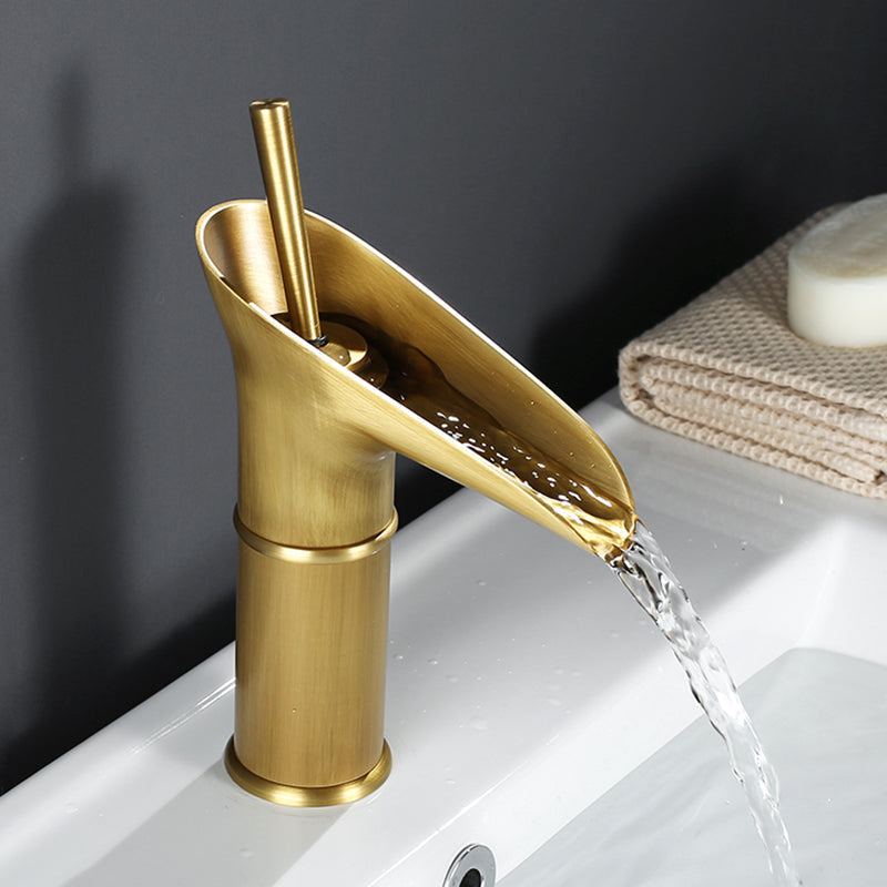 Antico Rubinetto a Cascata per Bagno