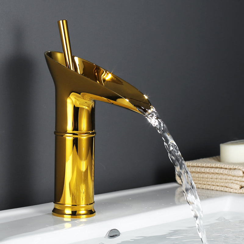 Antico Rubinetto a Cascata per Bagno