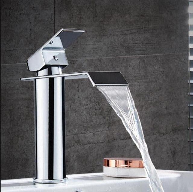 Rubinetto lavabo a cascata in ottone, miscelatore lavabo