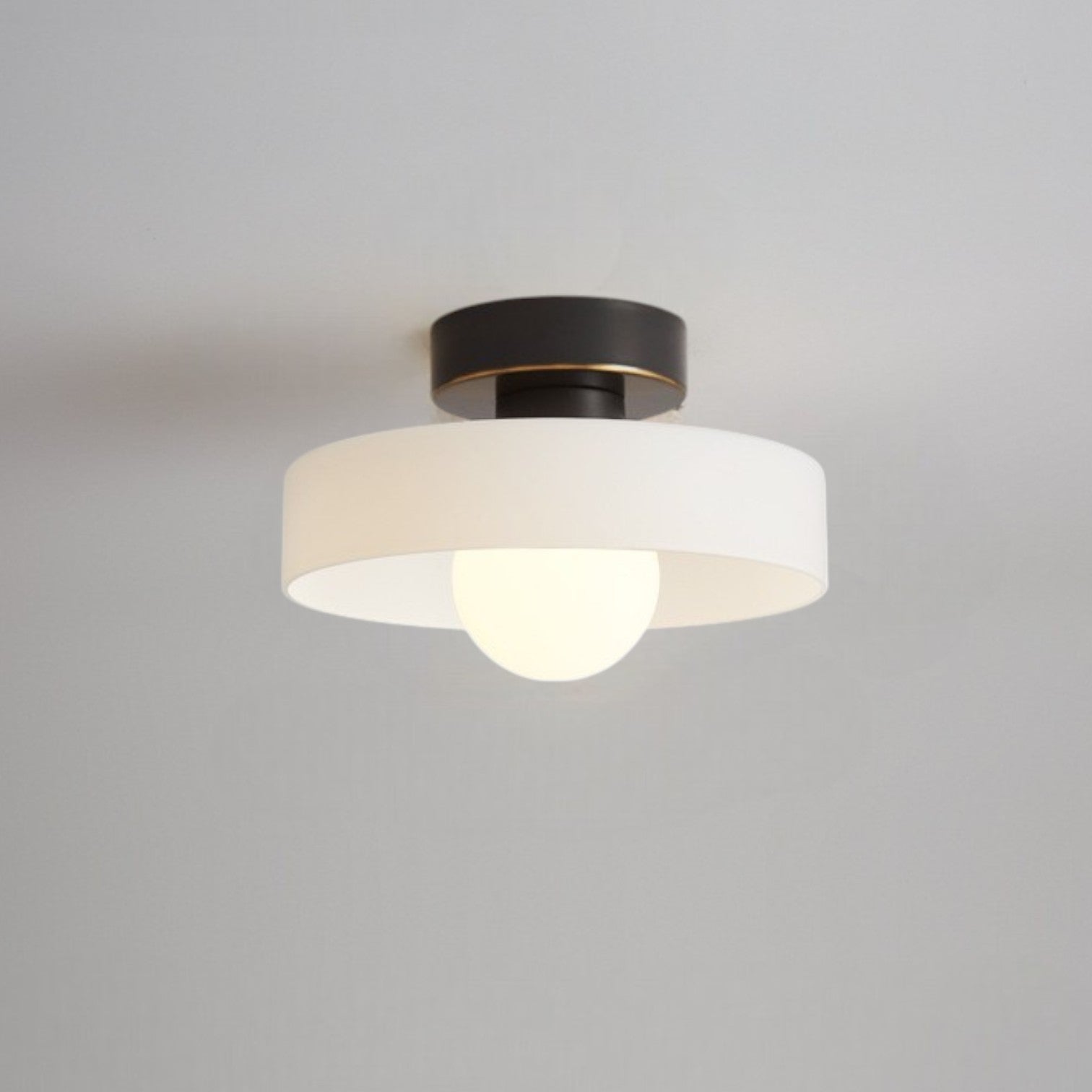 Lampada da soffitto Bauhaus in vetro design moderno