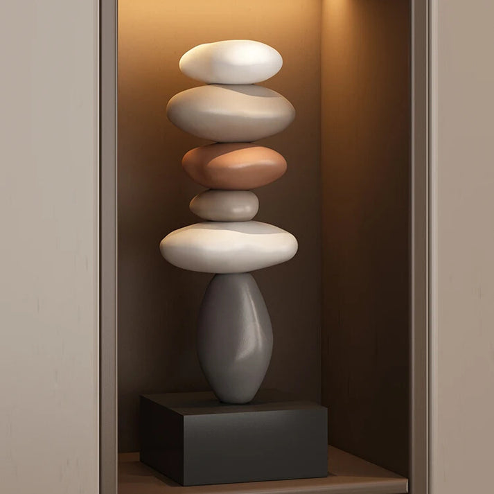 StoneBalance - Moderna stabile scultura in pietra