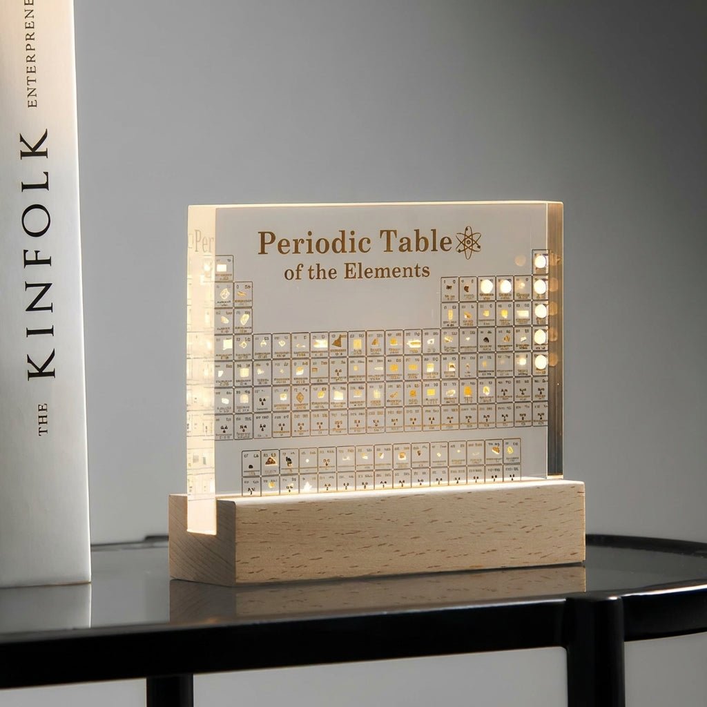 Lampada da tavolo decorativa in acrilico con sistema periodico illuminato