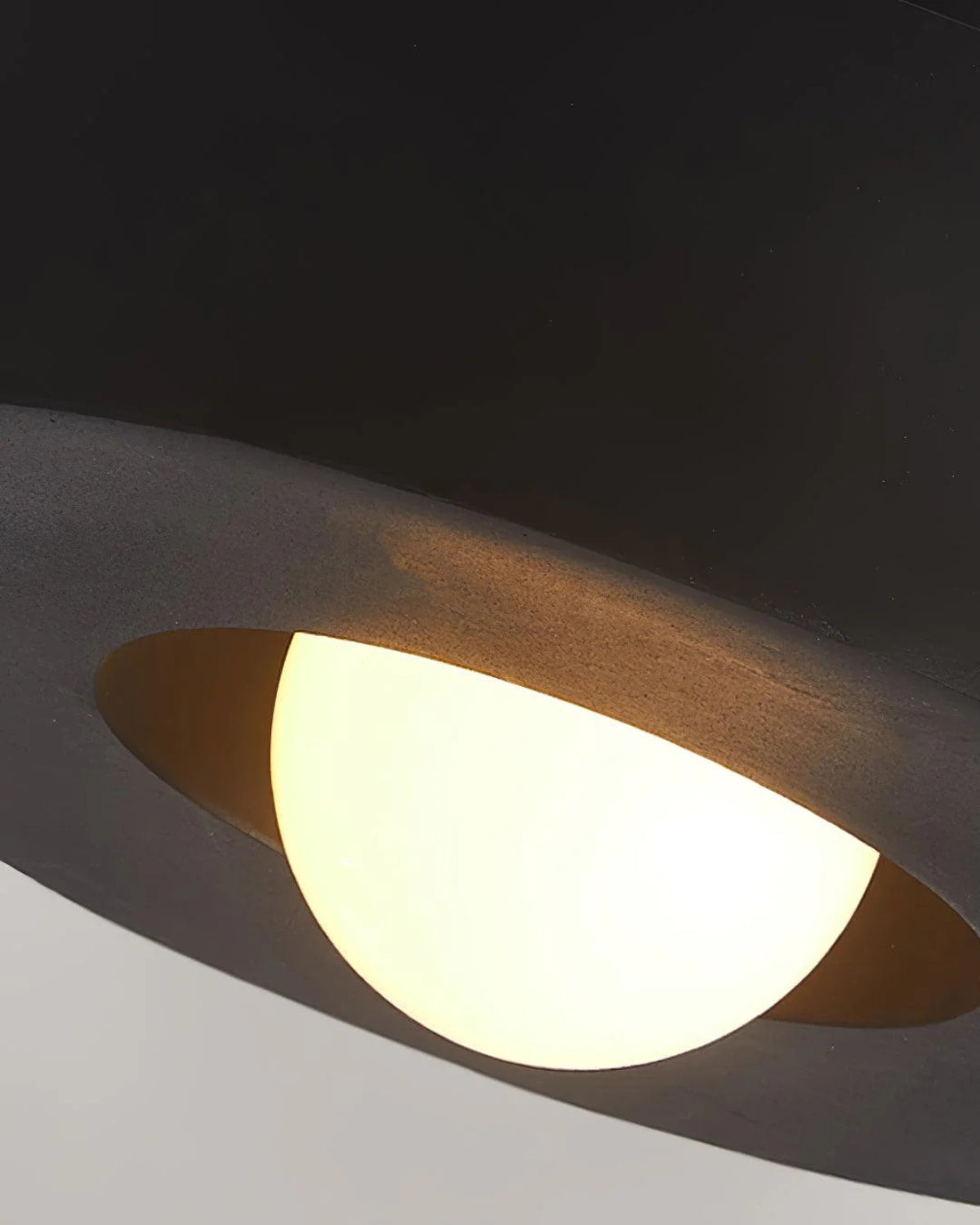Velmira | Illuminazione a soffitto scultorea a LED con luce bianca calda 3000K per interni moderni