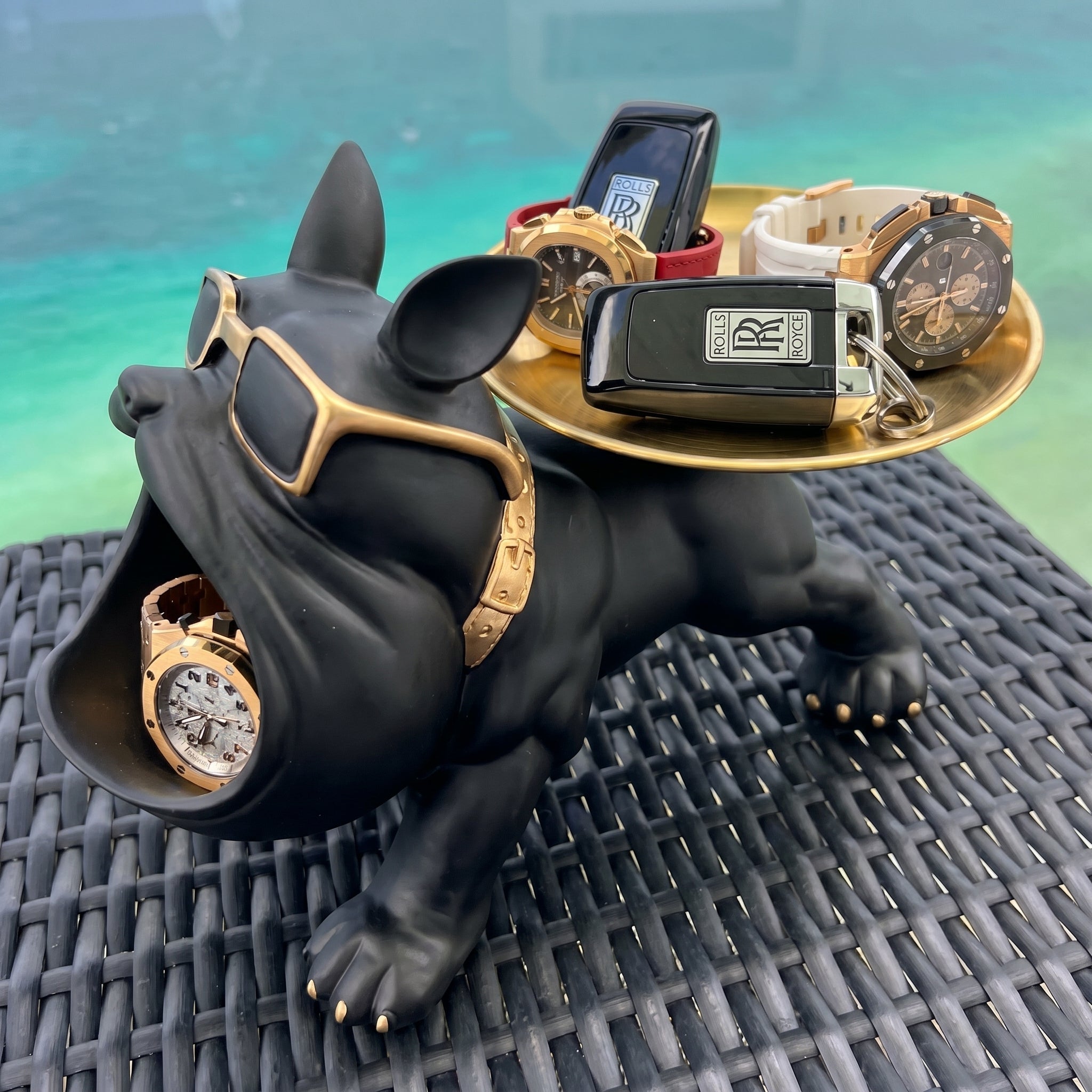 Figura di Bulldog con vassoio e spazio di stoccaggio