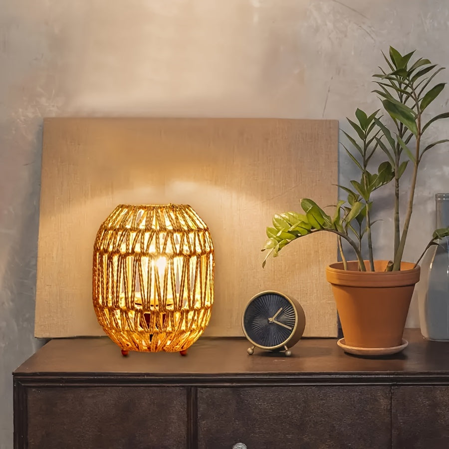 Lampada da Tavolo Bohemien in Rattan – Accento di Luce Fatta a Mano per Camera da Letto o Soggiorno