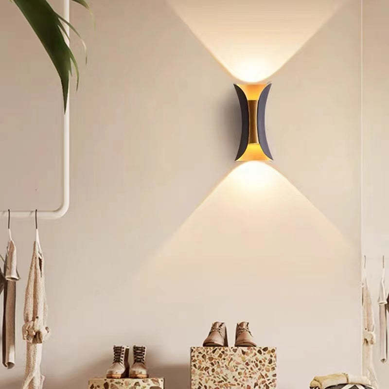 Lampada da Parete LED in Alluminio Impermeabile e Durevole per Esterni