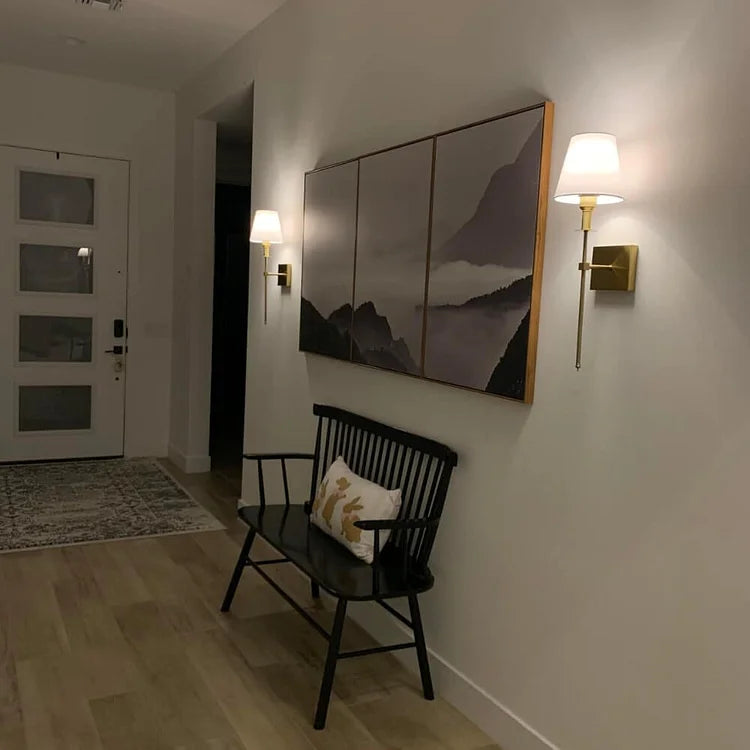 Elarisse | Luce da parete wireless ricaricabile con telecomando e design metallico moderno