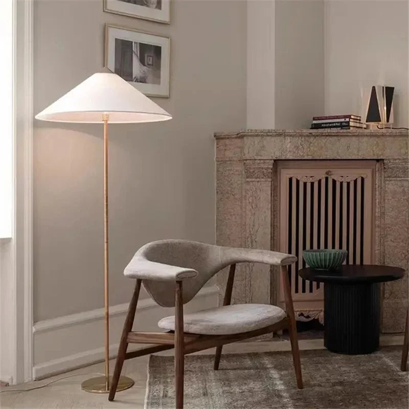 Lampada da Terra Akira