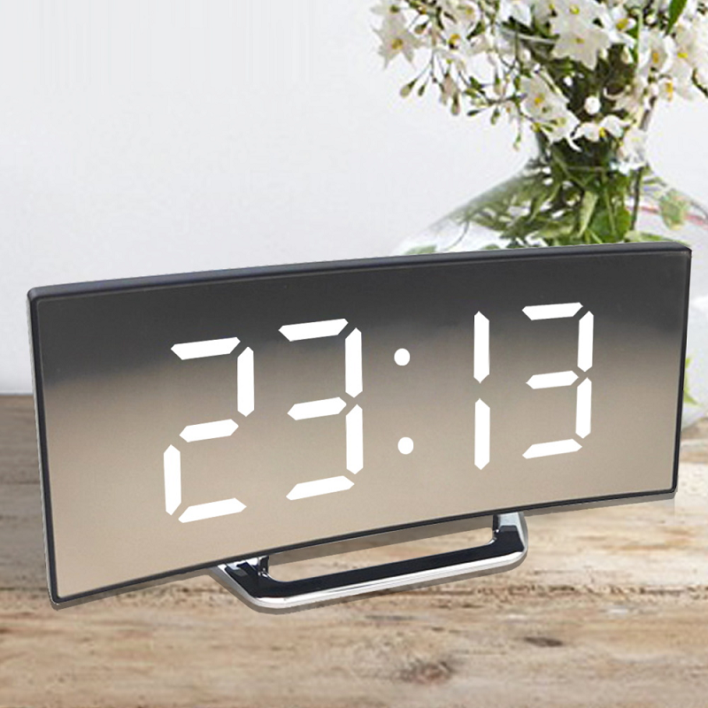 Illuminazione a LED grande display digitale | Sveglia digitale a LED curva - Amedea