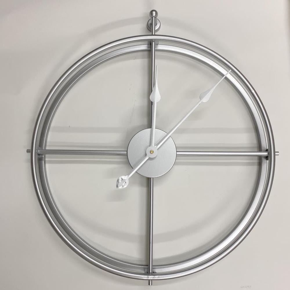 Grande Orologio da Parete con Design Geometrico in Metallo e Meccanismo Elegante