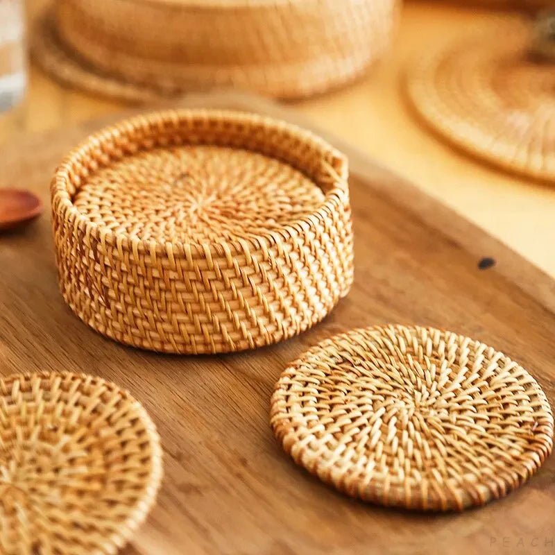 COASTORIA – Set di Sottobicchieri Eleganti in Rattan Intrecciato da 6 Pezzi con Design Antiscivolo