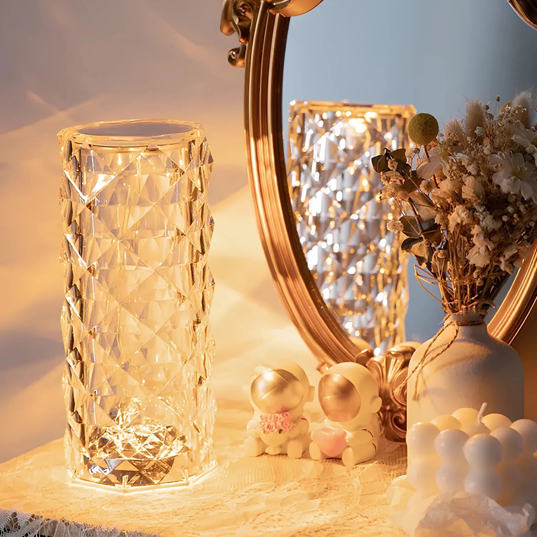 Lampada da tavolo LED a diamante con rosa di cristallo decorativa