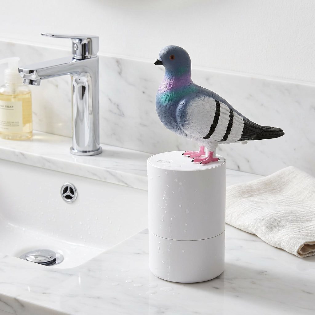 Dispenser per sapone a forma di piccione con possibilità di ricarica