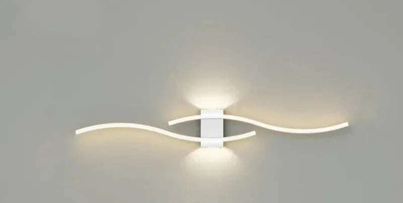 Moderna Applique LED – Design a Onde, Stile Minimalista | Brehn